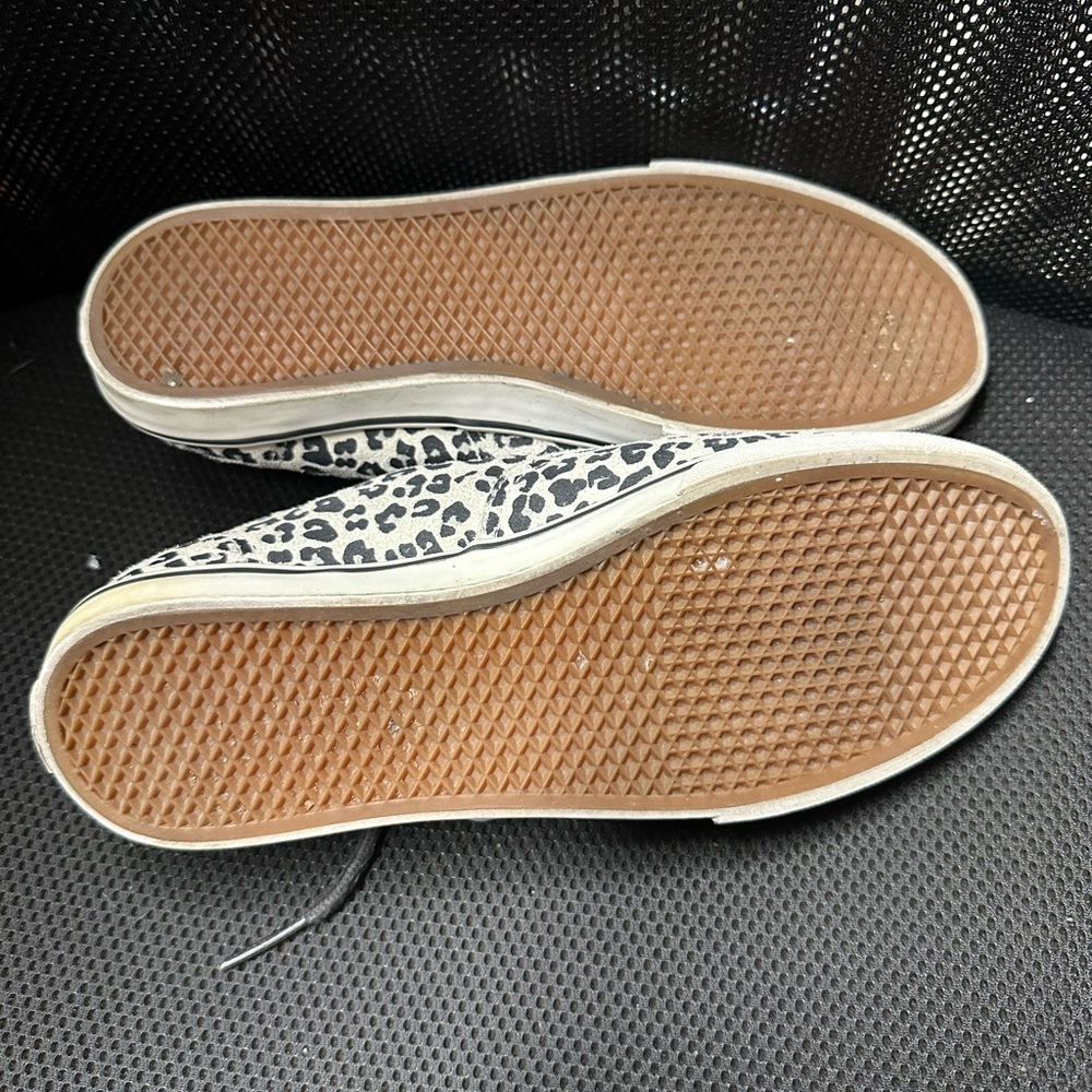 Vans Running Shoes - Picture 8 of 9